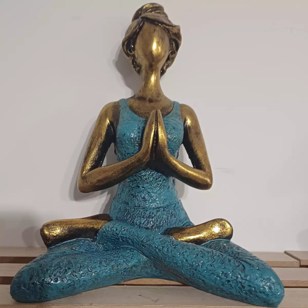 Statuette femme posture Yoga